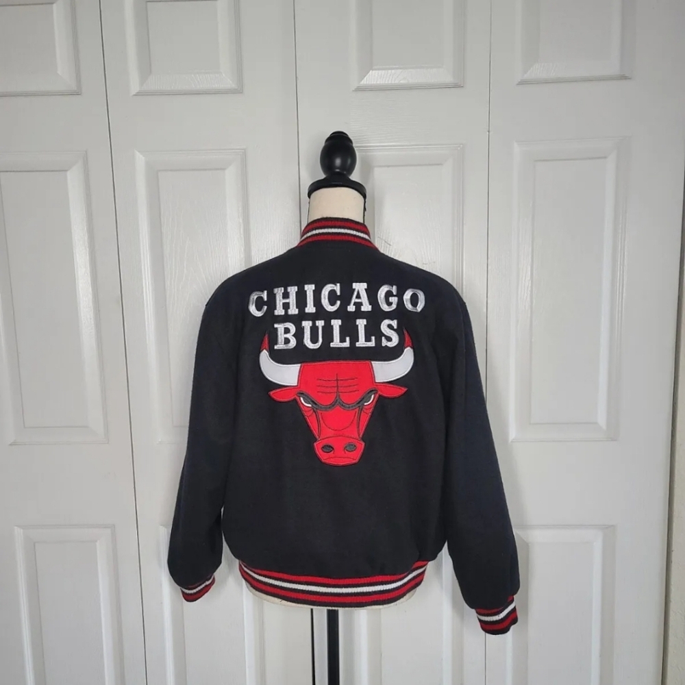 Chicago Bulls Reversible Embroidered Wool Blend Letterman Jacket JH Design